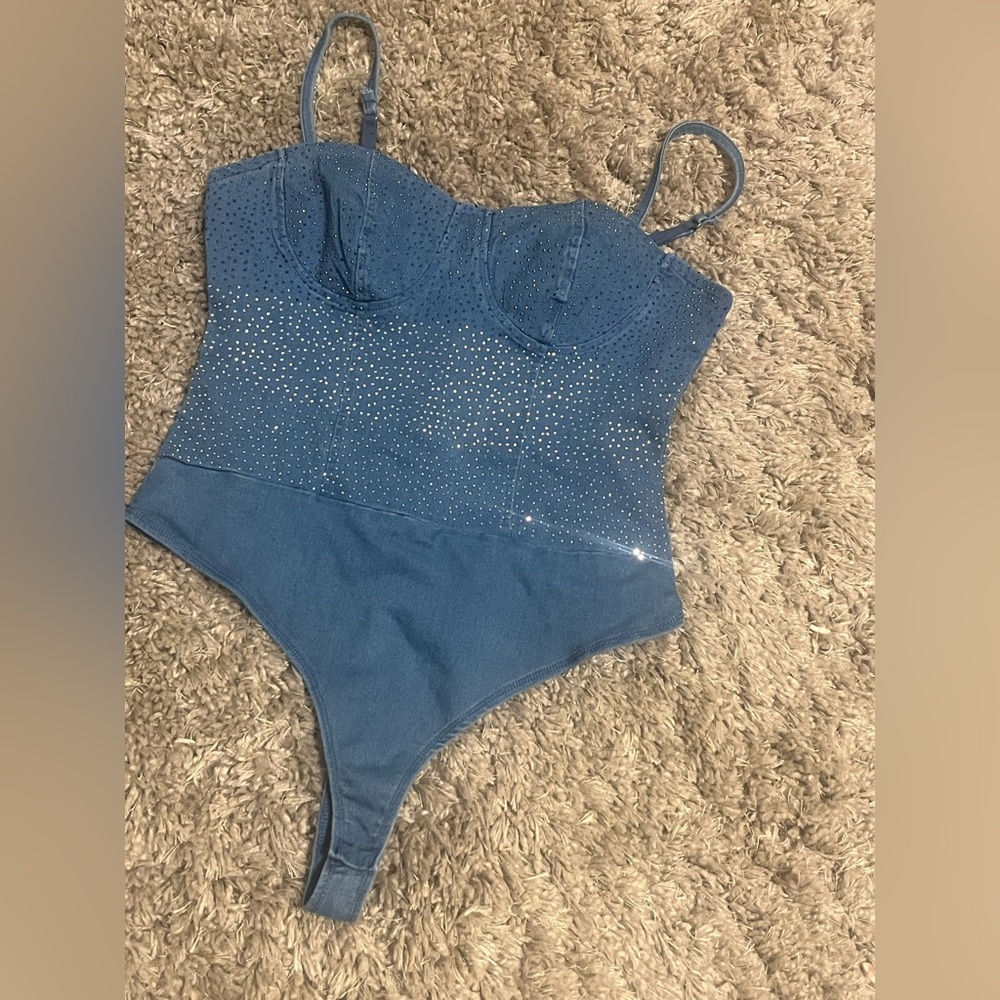 🔥 Haute Monde Blue studded Body Suit! Sz M